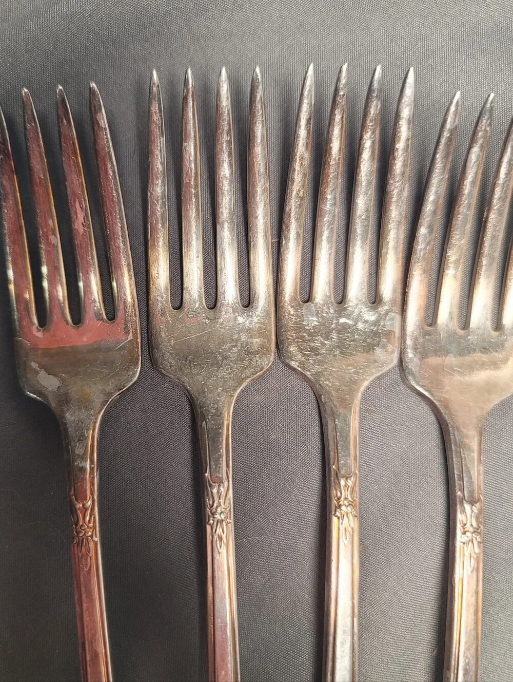 Vintage Wm Rogers Silver Plated Mountain Rose Dinner Forks. Set of 4